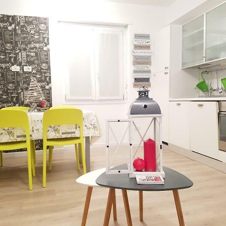Ferienwohnung Le Stanze Del Trenino Rosso Tirano Exterior foto