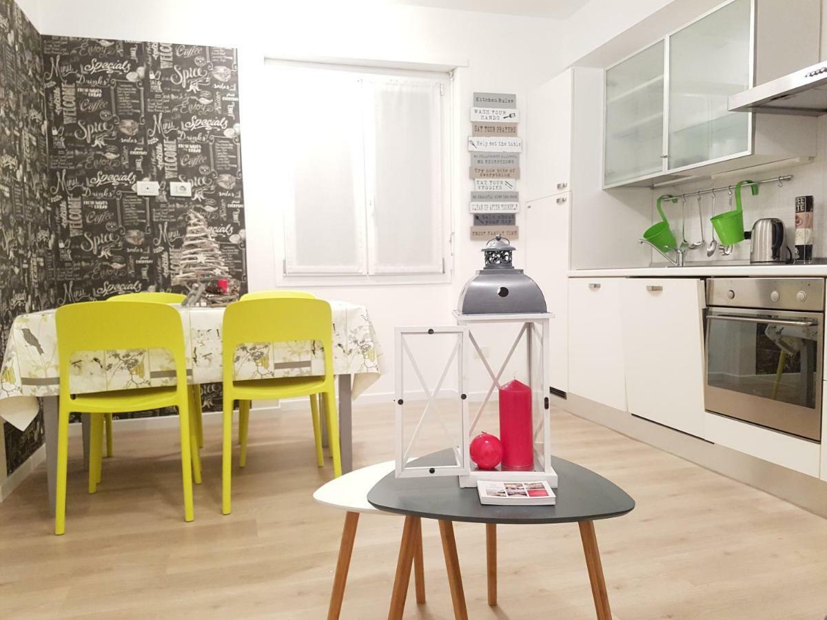 Ferienwohnung Le Stanze Del Trenino Rosso Tirano Exterior foto